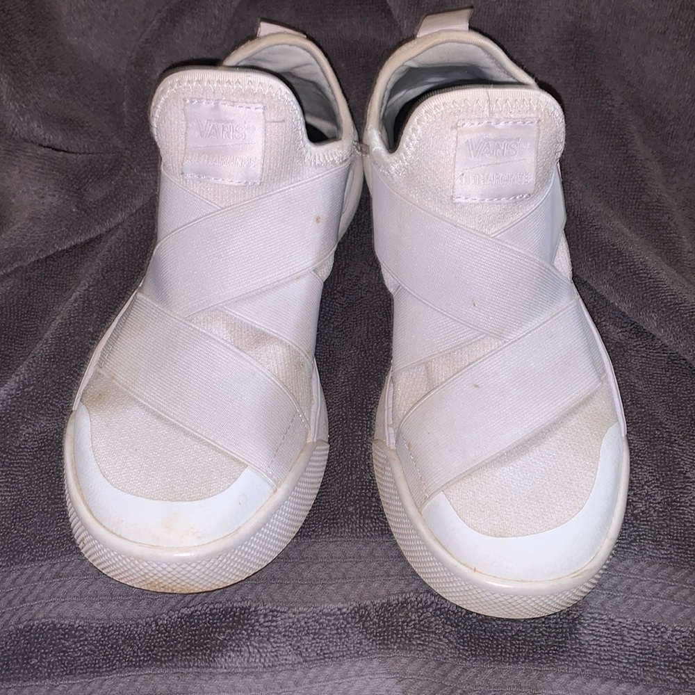 All white Van Sneakers ☑️